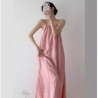 Dopamine pink blend camisole dress for women in summer, slimming and exuding a slimming temperament. Large skirt for beach vacation, sleeveless long dress